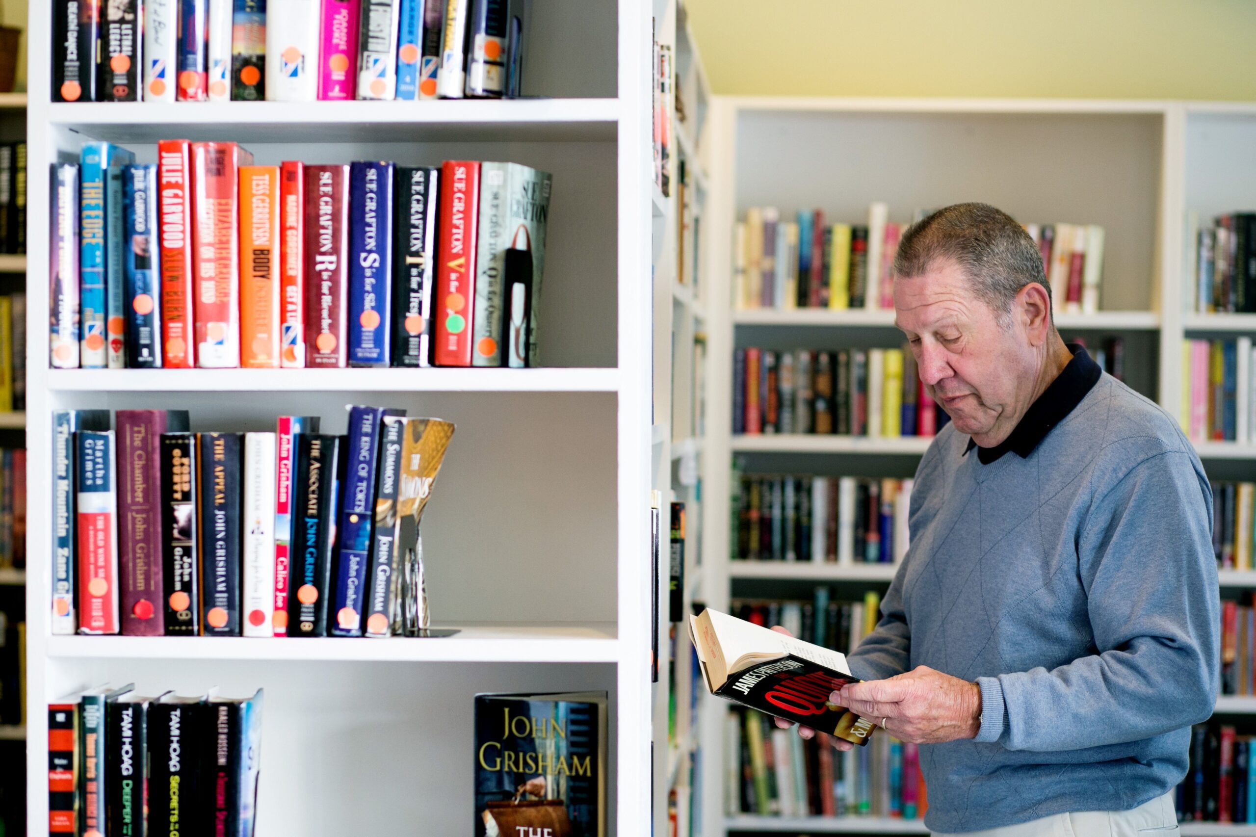 Otterbein Granville resident reading